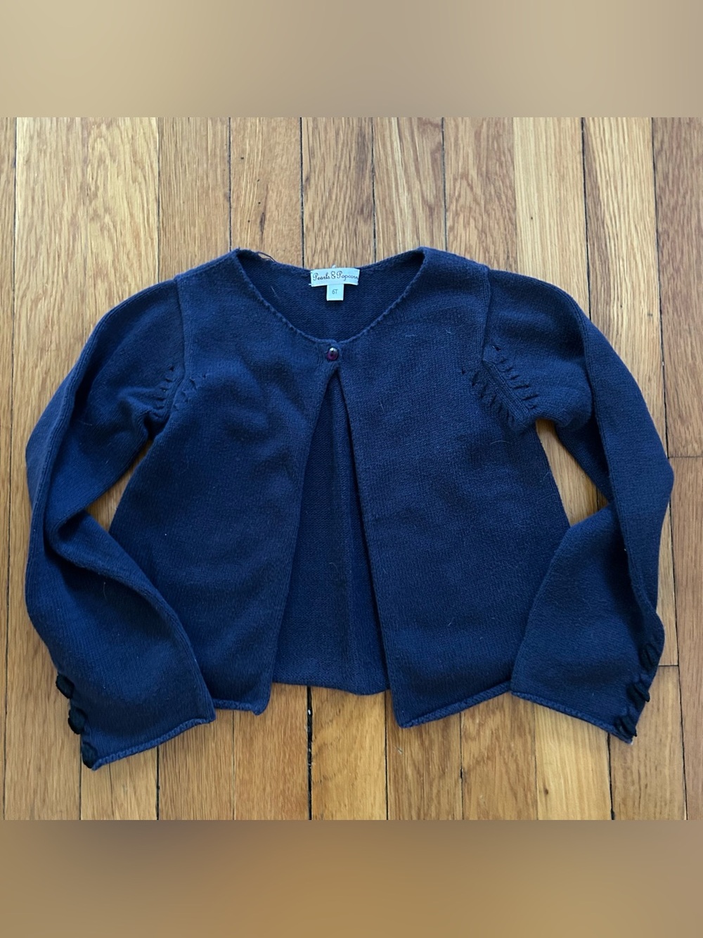 Pearls & Popcorn girls size 6 soft navy knit cardigan with a single front button
